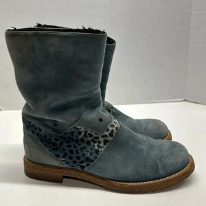 Marc Jacobs Boots Faux Shearling Lined Round Toe Animal Print Blue Size 7.5